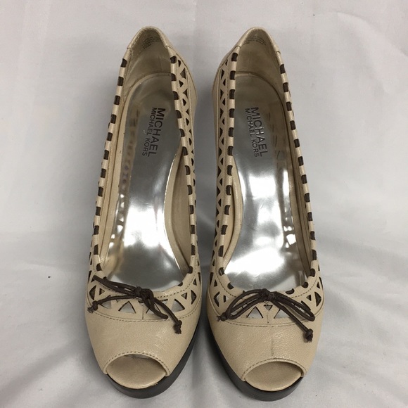 Michael Kors Shoes - Michael Kors Cream/Brown Heels 10M